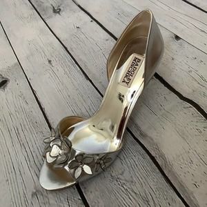 Badgley Mischka Leather Silver Heels
